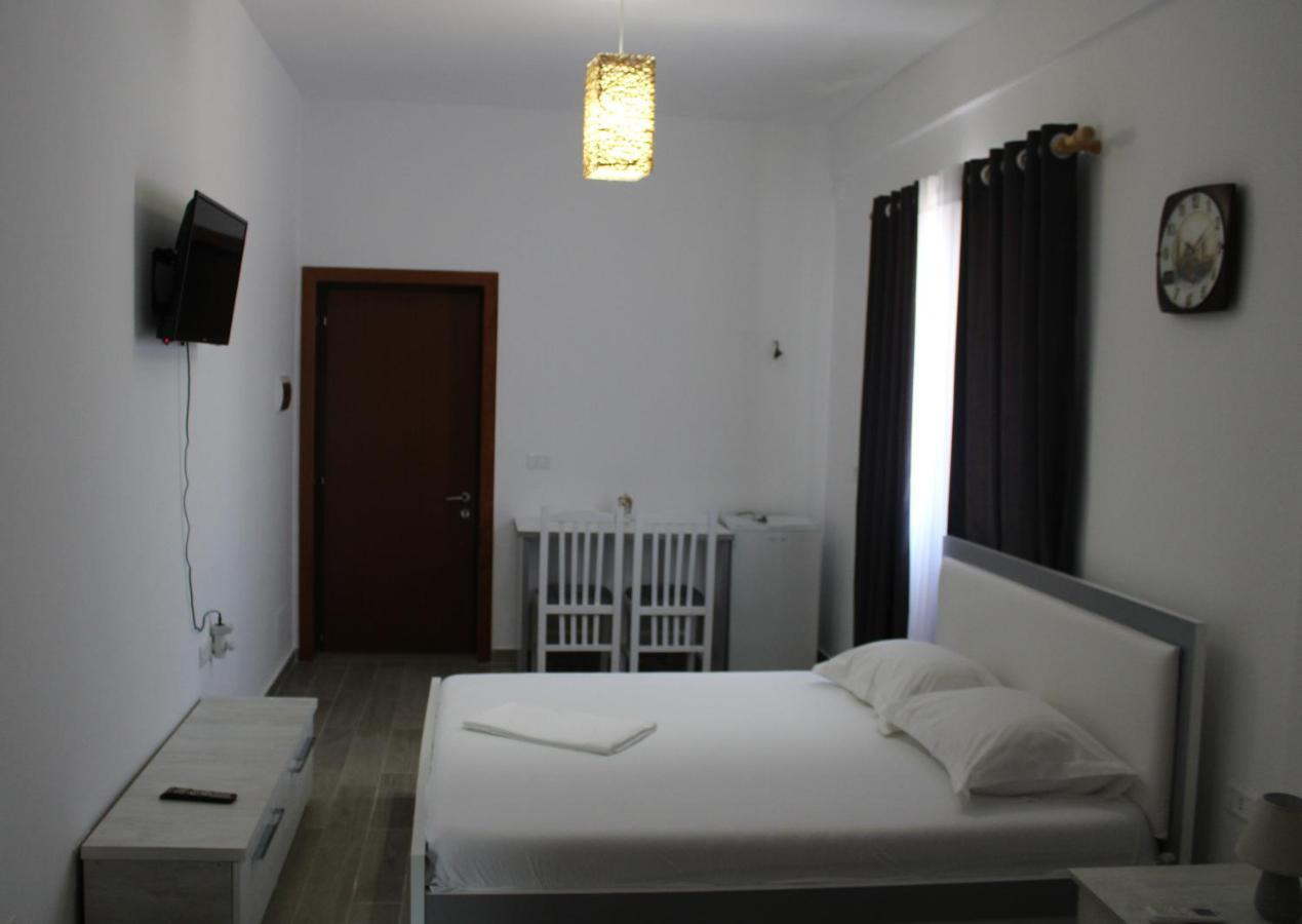 Hc Hotel & Suites Vlorë 外观 照片